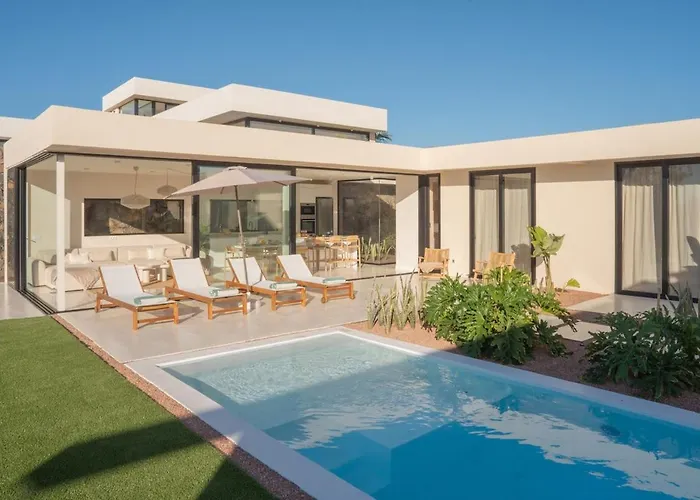 Villa Calmita By Aura Collection